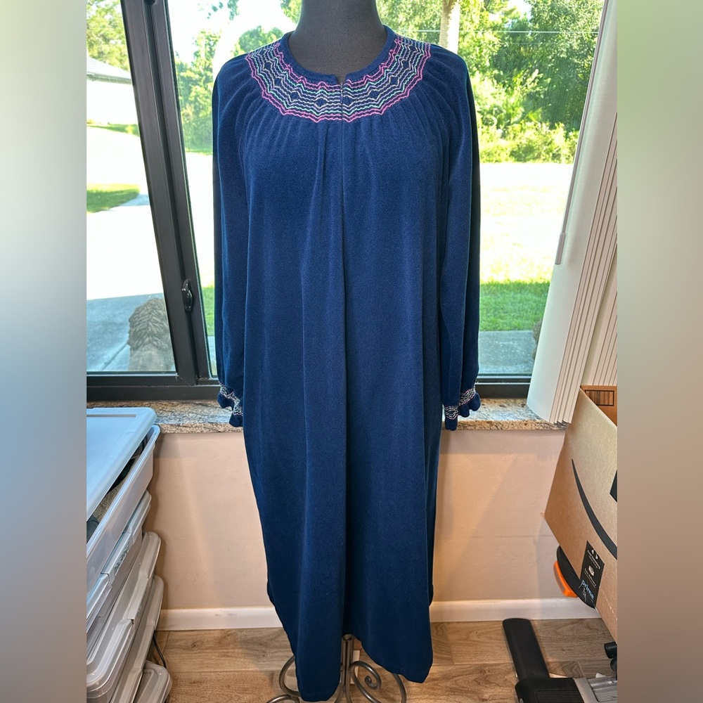 Vanity Fair Vintage Velour Navy Blue Robe Sleepwear Nightgown Pockets Size L